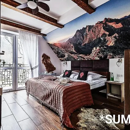 Summit-szczawnica-centrum * シュツァブニツァ
